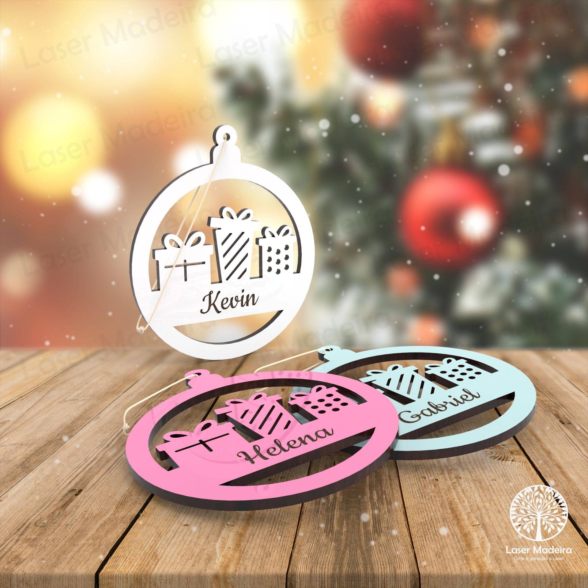 Bola de Natal Personalizada com Nome - Modelo 2 (sem fundo) - Laser Madeira
